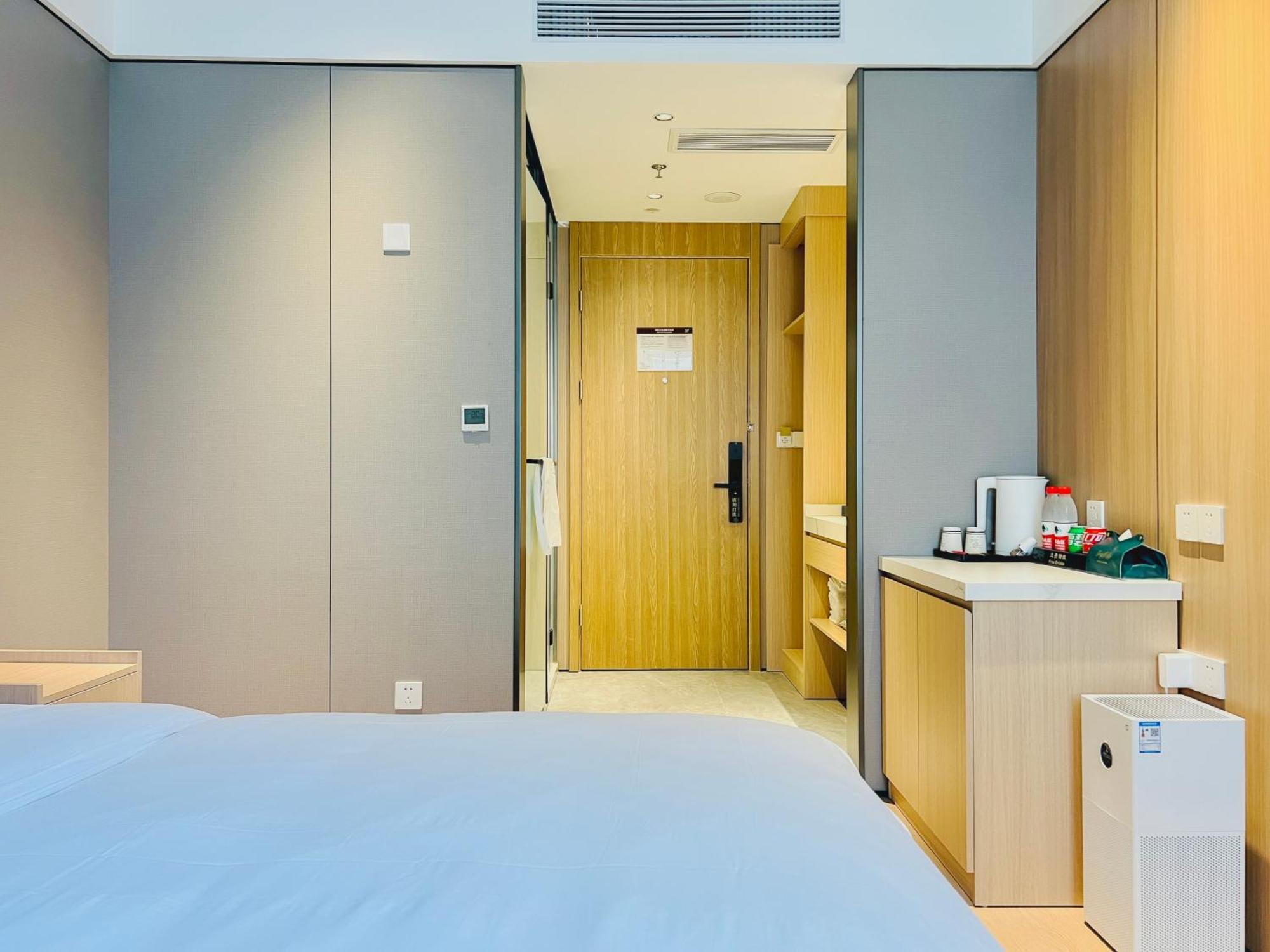 Dayin Garden -near People's Square & Nanjing Road-large Social Area -bar -cafe -gym -free Laundry Luggage Storage -24h Front Desk-english Service Shanghai