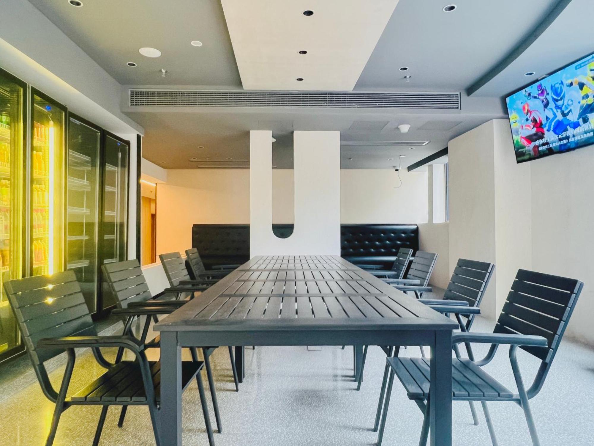 Dayin Garden -near People's Square & Nanjing Road-large Social Area -bar -cafe -gym -free Laundry Luggage Storage -24h Front Desk-english Service 3* Shanghai