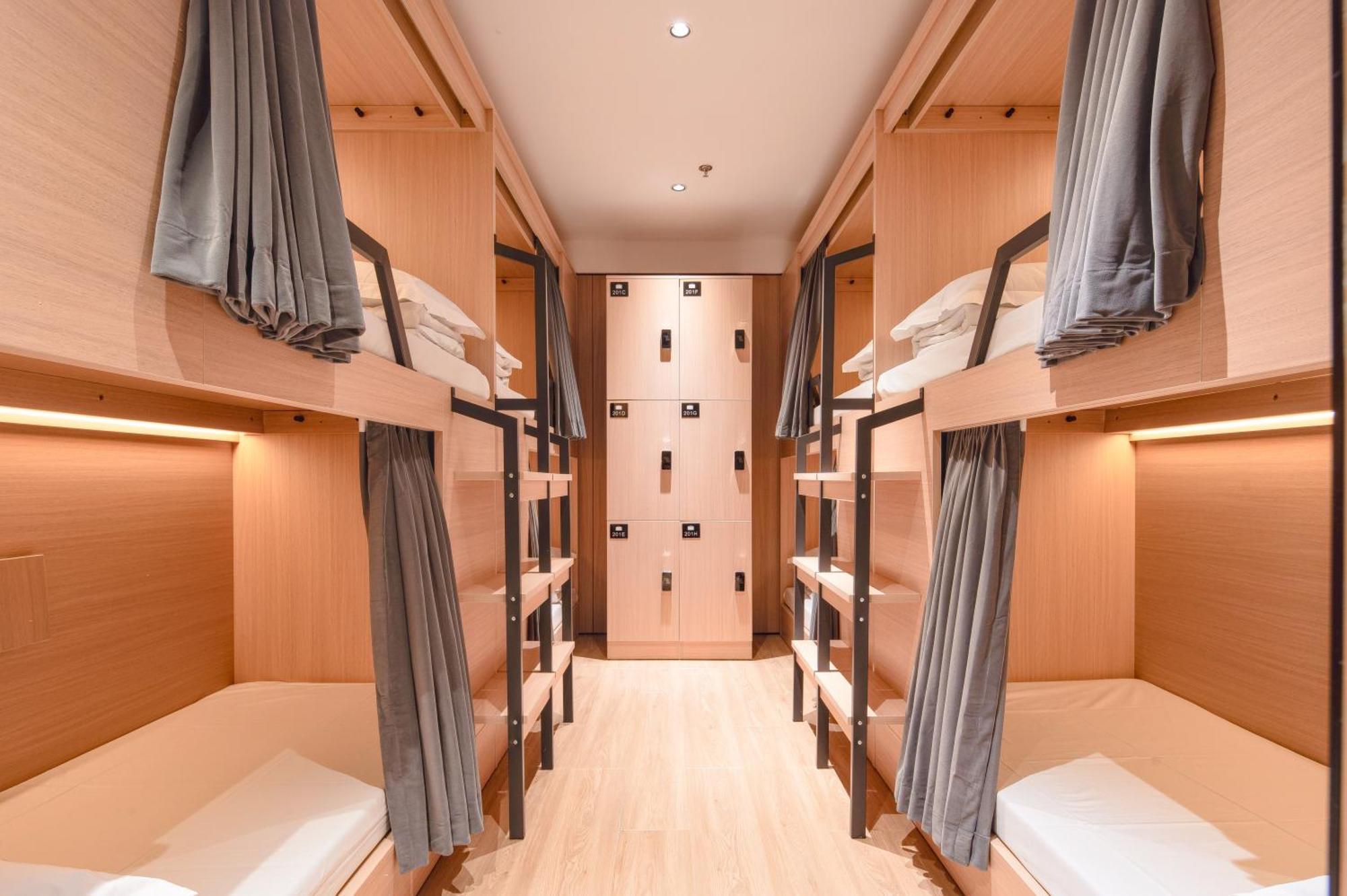 Dayin Garden -near People's Square & Nanjing Road-large Social Area -bar -cafe -gym -free Laundry Luggage Storage -24h Front Desk-english Service Hotel 3*