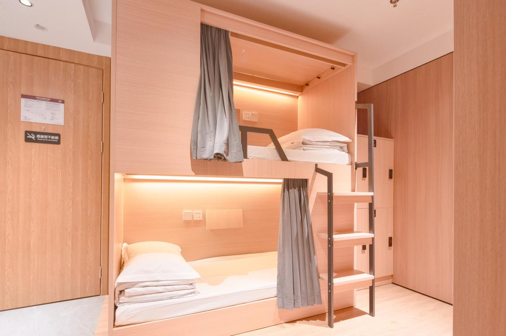 Dayin Garden -near People's Square & Nanjing Road-large Social Area -bar -cafe -gym -free Laundry Luggage Storage -24h Front Desk-english Service Hotel 3*